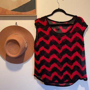 Wallpapher Top Shirt Blouse Black and Red Chevron Like Pattern Size Medium M